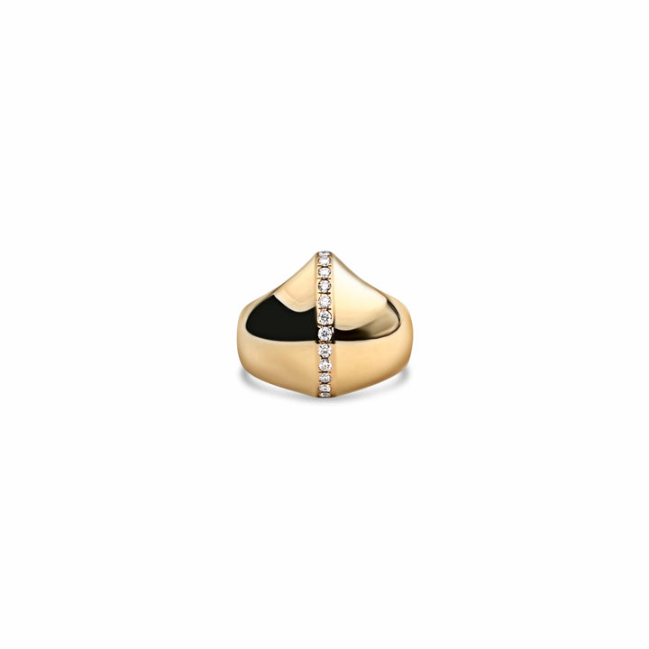 Kiss Signet Diamond Ridge Ring 18K