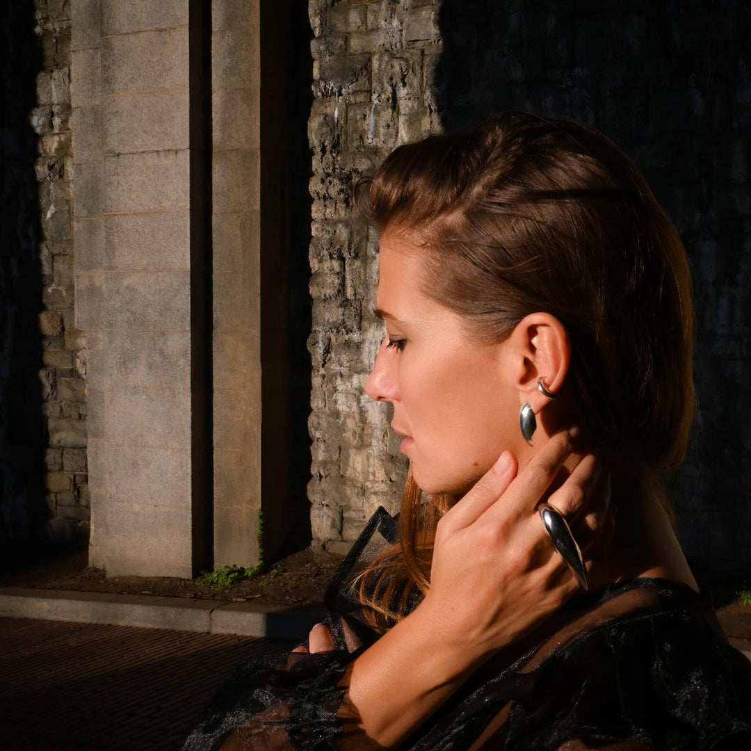 Medium Claw Earrings Silver