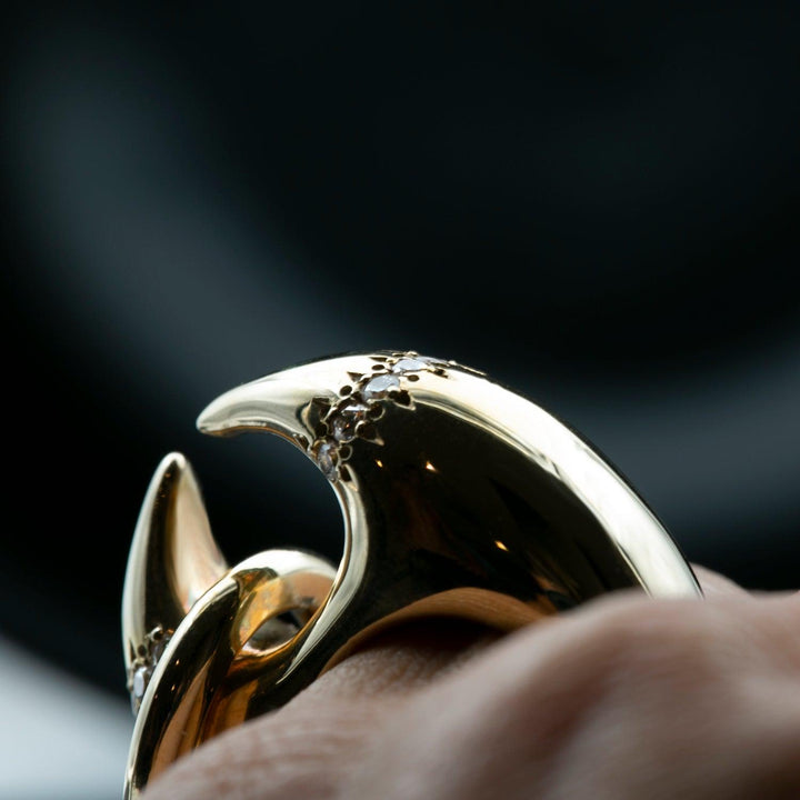 Horus Diamond Ego Pincher Ring 18k