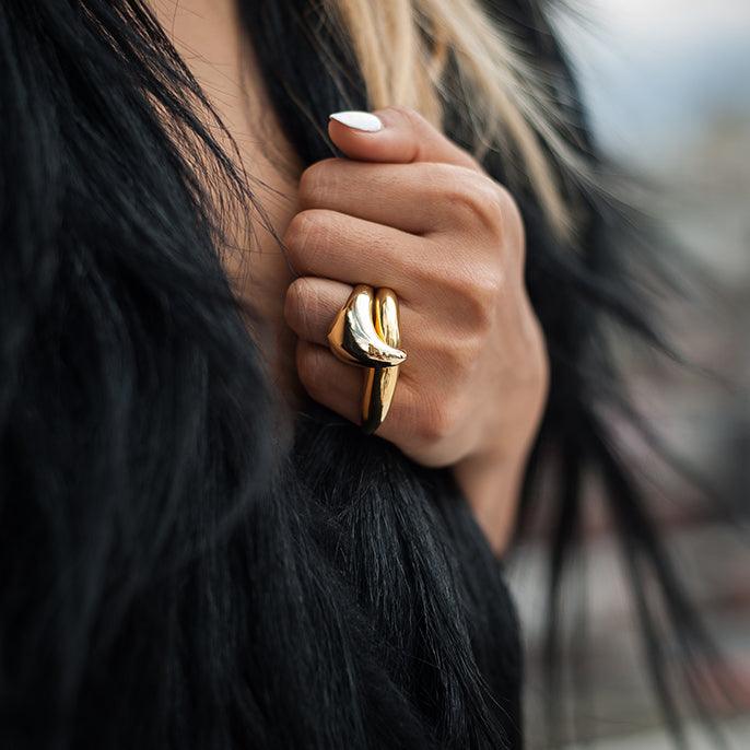 Large Crescent Ring 18K