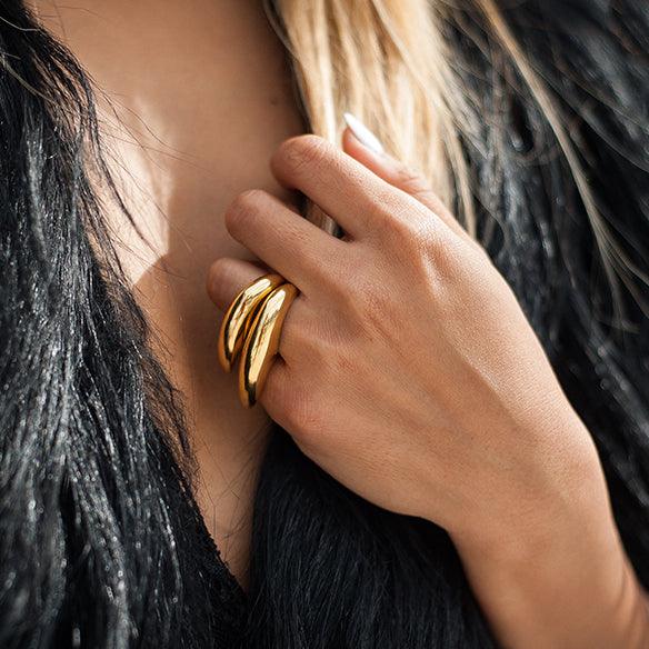 Large Crescent Ring 18K