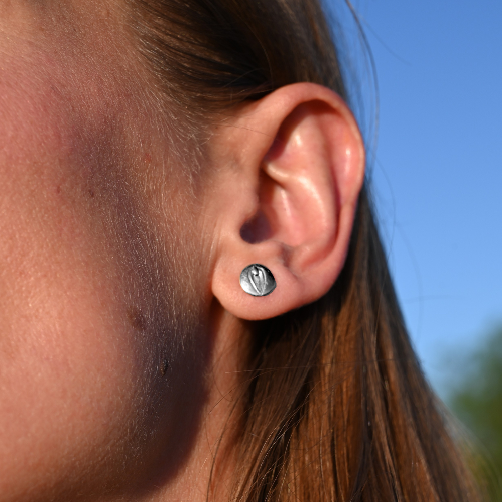 Pussy Prophecy Disc Earrings Silver