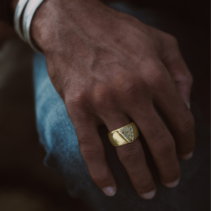 Black Diamond Guardian Ring Gold