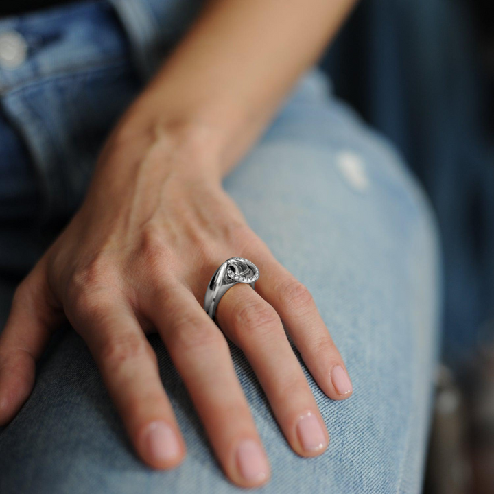 Horus Mini Diamond Pincher Ring